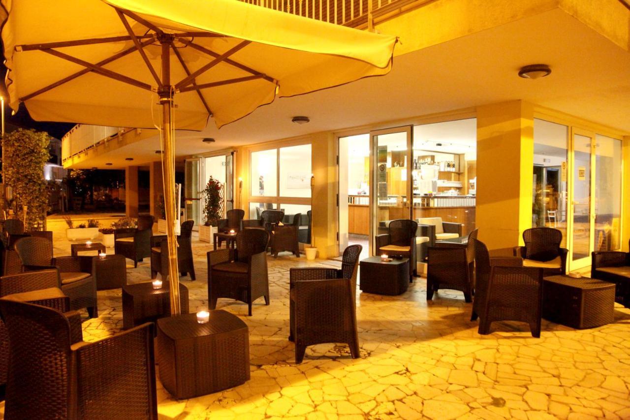 Hotel Alfa Anche In All Inclusive Rimini Eksteriør billede